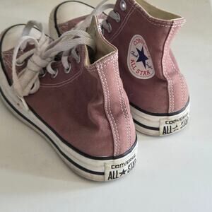 Converse Chuck Taylor All Star High Tops – Saddle Mauve – Size Women’s 6.5
